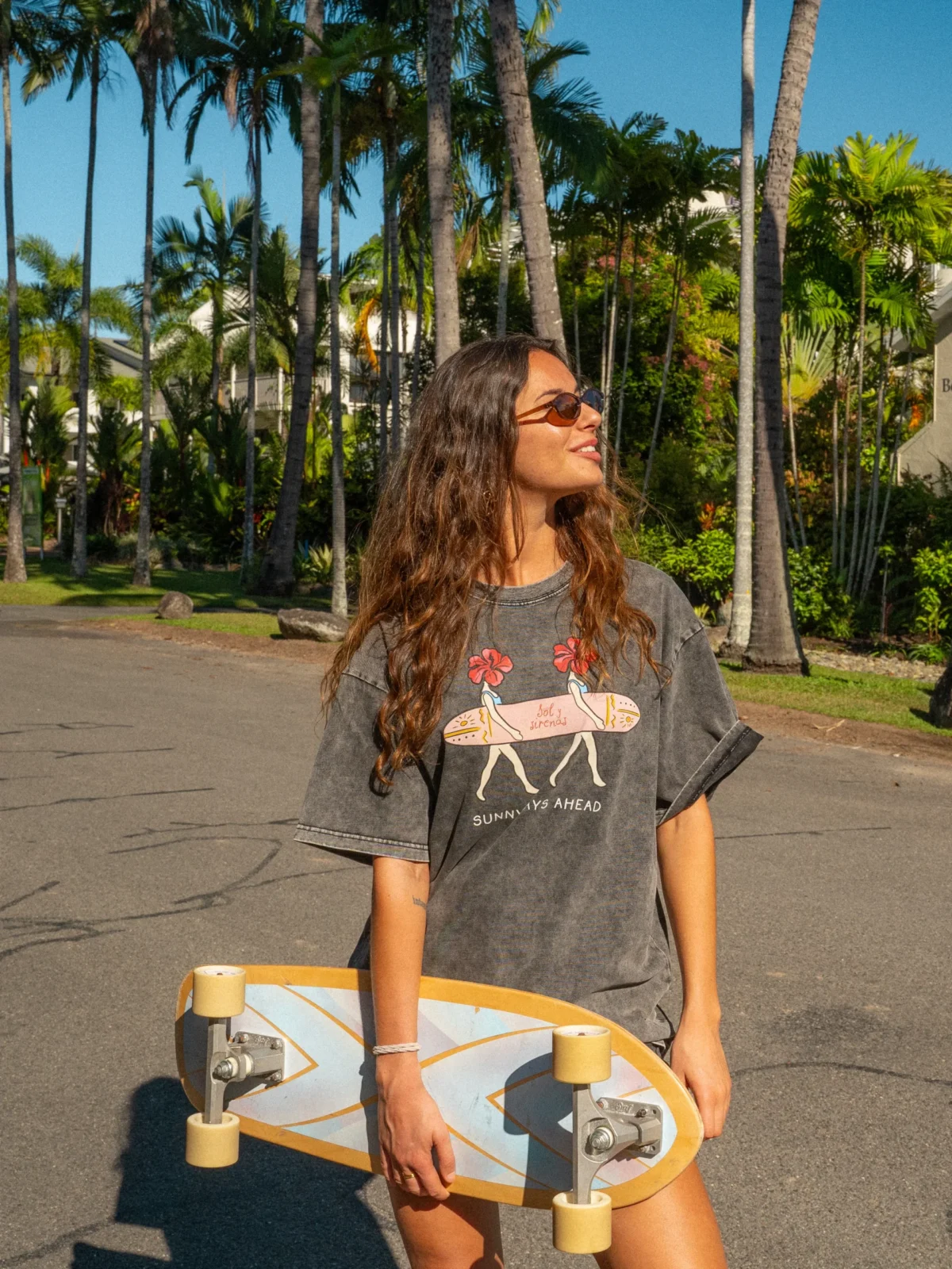 sunny days ahead acid wash tee - obrazek 2