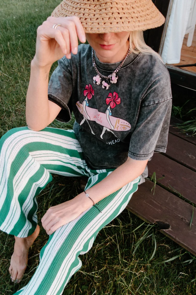 SUNNY DAYS AHEAD ACID WASH T-SHIRT