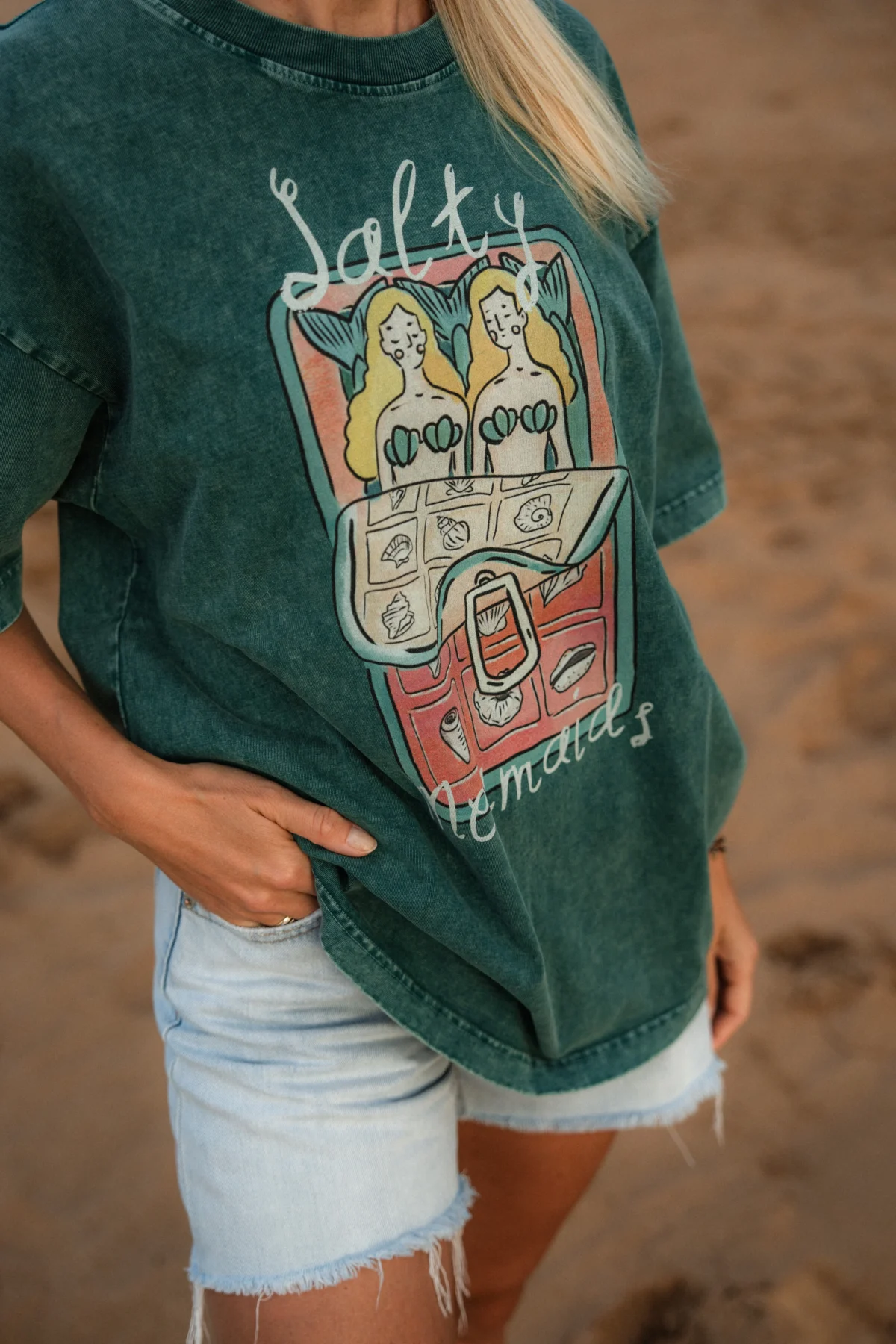 salty mermaids acid wash tee - obrazek 4