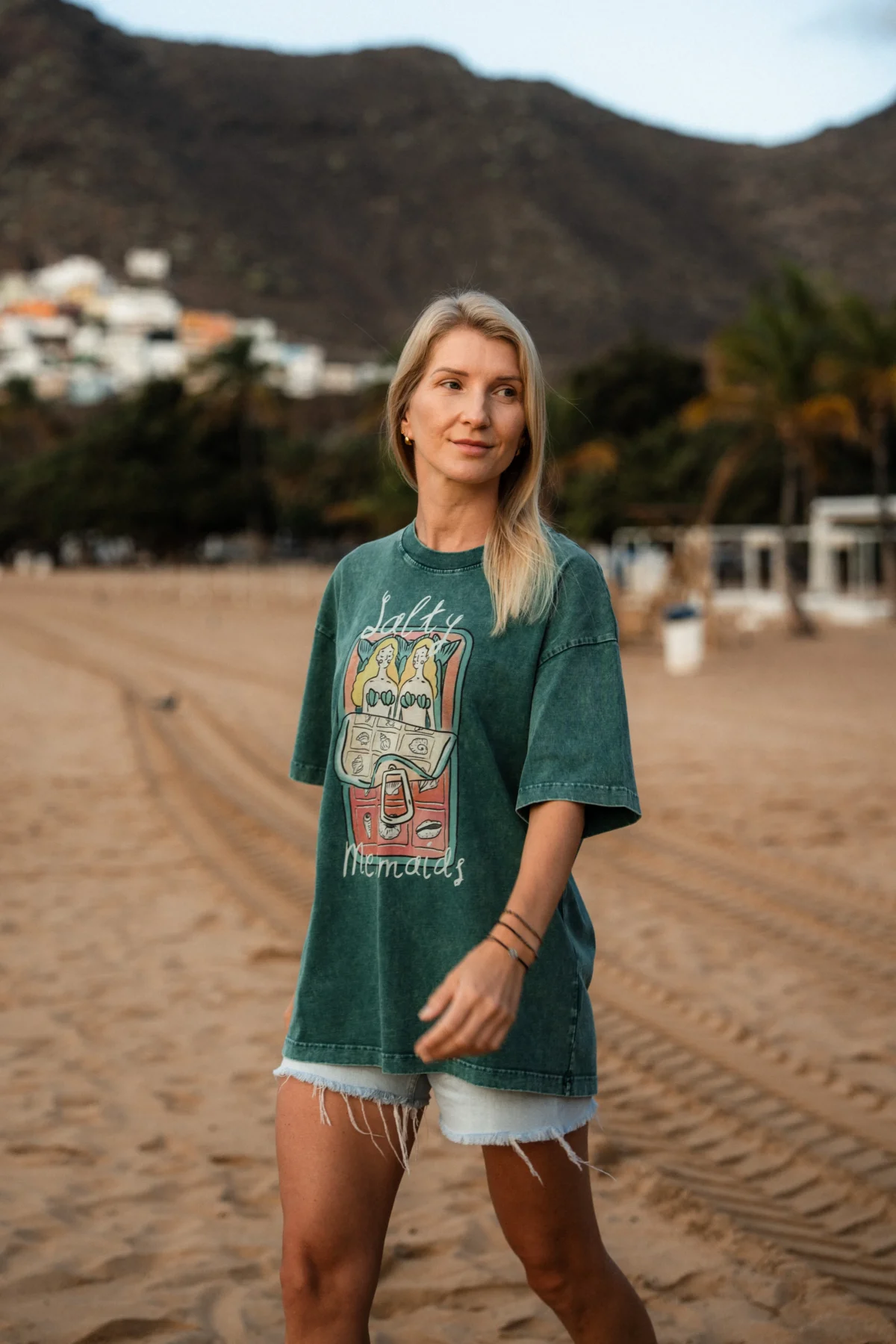 salty mermaids acid wash tee - obrazek 3