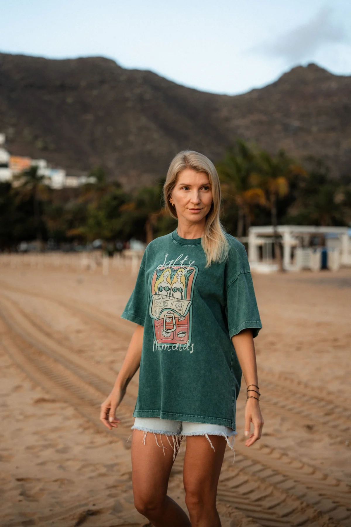 salty mermaids acid wash tee - obrazek 7