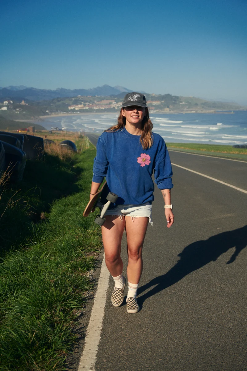 la sirena acid wash longsleeve