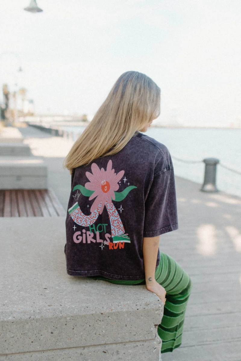 hot girls run boxy tee