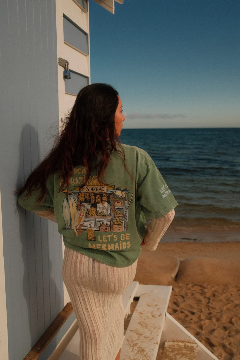 let's be mermaids acid wash tee eng (matcha green)