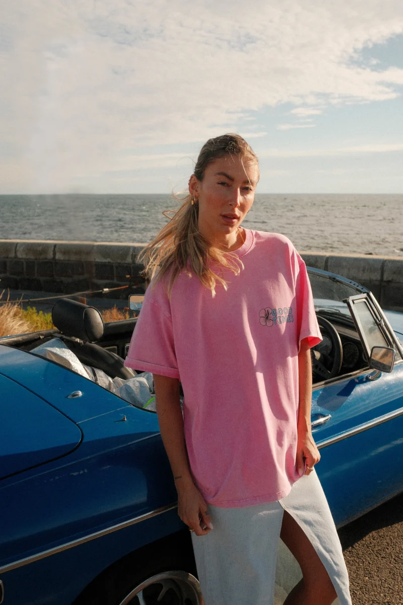 good times & tan lines acid wash tee (candy pink)