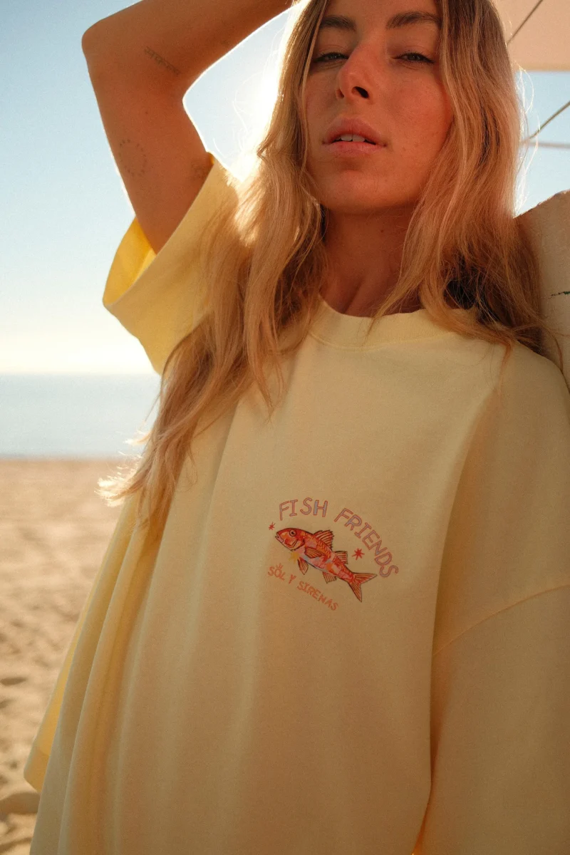 fish friends boxy tee eng